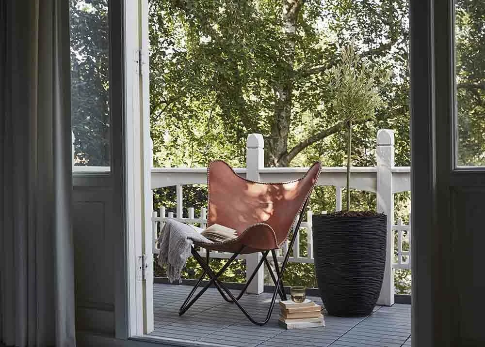 Capi Bloempot Nature Elegant Rib NL - D46 X H58cm - Zwart 4 Capi Bloempot Nature Elegant Rib NL - D46 X H58cm - Zwart - Afbeelding 2